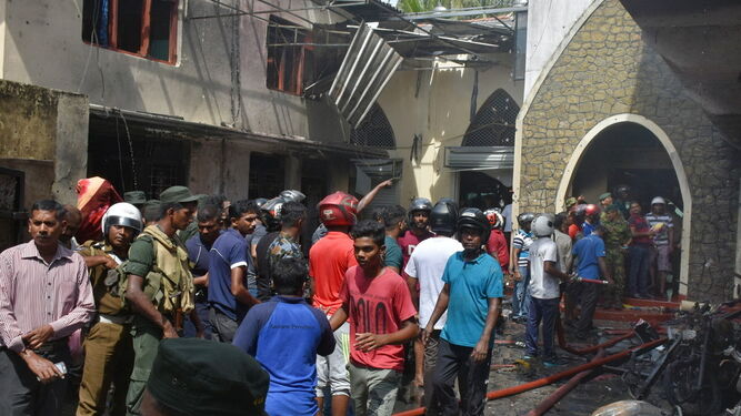 Las im&aacute;genes de las explosiones del domingo sangriento de Sri Lanka