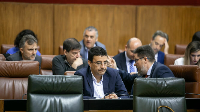 Mario Jiménez, en el Pleno del Parlamento.