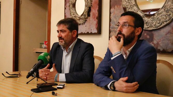 Juan Pablo Arriaga y Juan Franco, este viernes durante la rueda de prensa