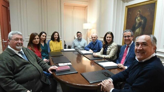 La reunión que mantuvieron los responsables municipales con Autismo Cádiz el pasado 17 de marzo