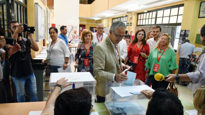 Las mejores fotos de la jornada electoral en el Campo de Gibraltar