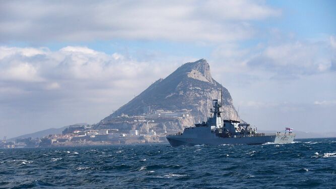 La llegada del buque 'HMS Forth' a Gibraltar