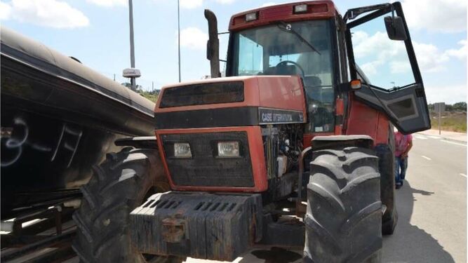 Un tractor que subasta la Delegación de Economía y Hacienda en Cádiz