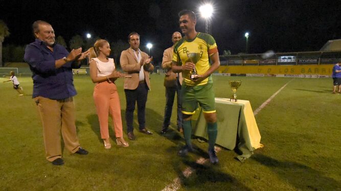 Uni&oacute;n Deportiva los Barrios - Real Balomp&eacute;dica Linense Trofeo Alfonso Oliva