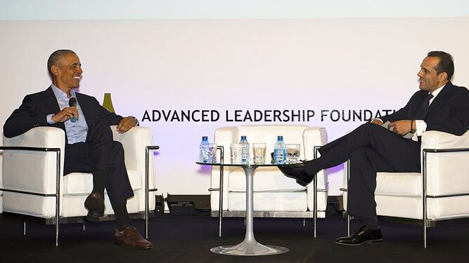 Barack Obama y Juan Verde en la I Cumbre de Innovación Tecnológica y Economía Circular de la Fundación Advanced Leadership en Madrid.