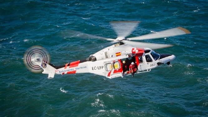 El helicóptero 'Helimer 207' de Salvamento Marítimo.