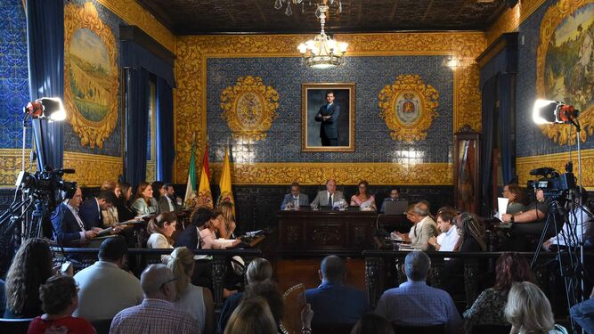 Un momento del Pleno celebrado este lunes en el Ayuntamiento de Algeciras