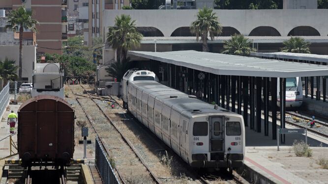 Un tren, en la estación de Algeciras