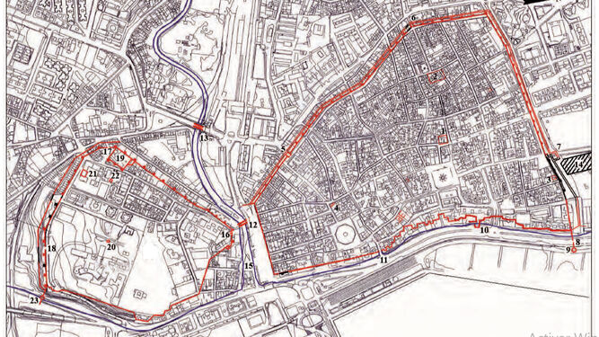 Plano actual de la ciudad con el trazado esquematizado del recinto defensivo medieval. En negro los tramos conservados o exhumados.