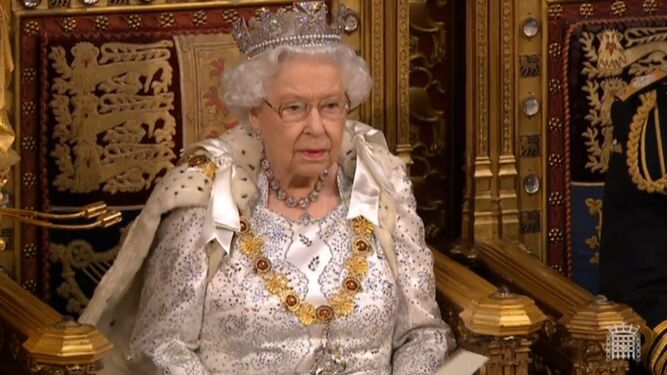 Isabel II, este lunes en la Cámara de los Lores.