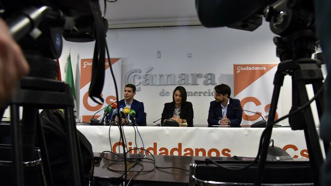 Sergio Romero, María del Carmen Martínez y Sergio Pelayo, este martes.