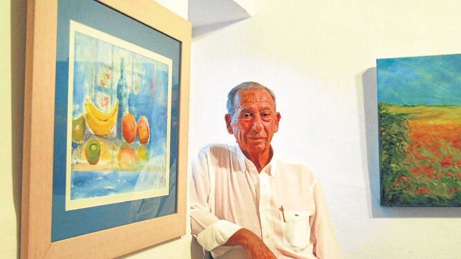 Carmelo Delfín , en una de las exposiciones de pintura organizada en la Casa Grande de Vistahermosa.