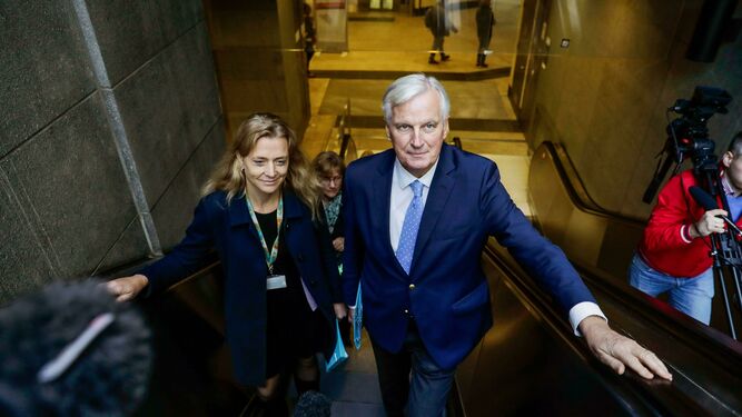 El negociador de la UE, Michel Barnier, en la Comisión Europea durante el encuentro celebrado en Bruselas con los embajadores de los 27 miembros europeos