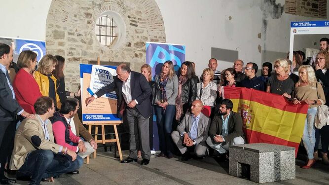 Acto de inicio de campaña del PP en Algeciras.