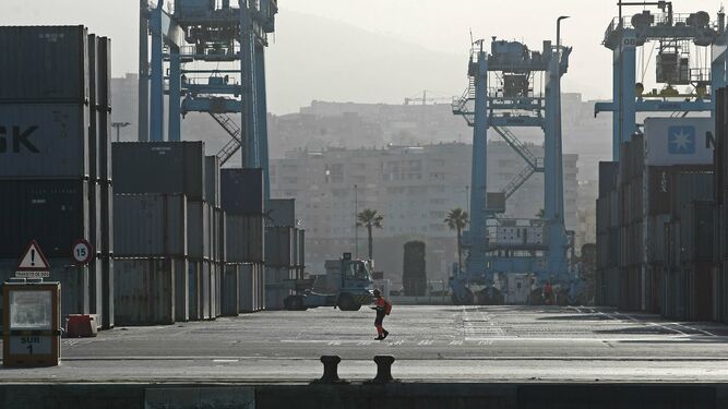 Una de las terminales de contenedores del puerto de Algeciras.