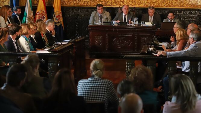 Pleno en el que se aprobó la subida del IBI en Algeciras