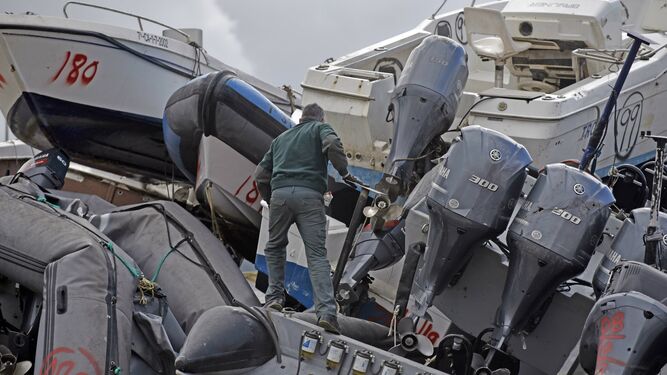 Las fotos del desalojo de las narcolanchas del servicio mar&iacute;timo de la Guardia Civil