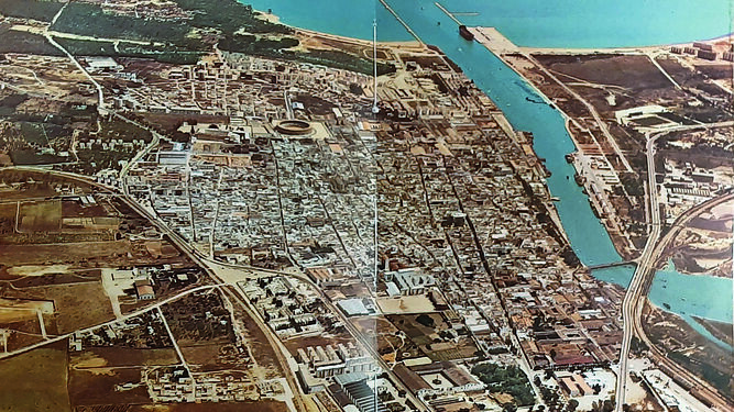 Vista aérea de El Puerto de Santa María en los sesenta, tal como la publicó la guía Everest.