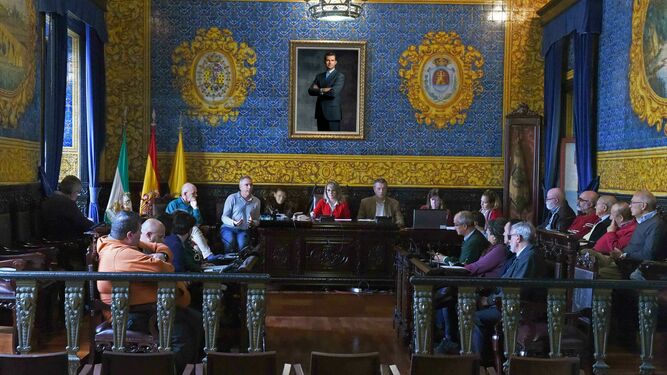 Comisión de patrimonio en el Ayuntamiento de Algeciras bajo la presidencia de la concejala Pintor.