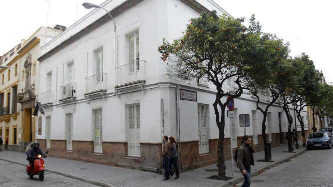 Edificio anexo a San Antonio Abad que el Ayuntamiento cederá al Silencio.