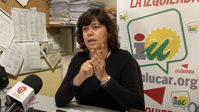 La portavoz de IU, Carmen Álvarez. en el Ayuntamiento de Sanlúcar.