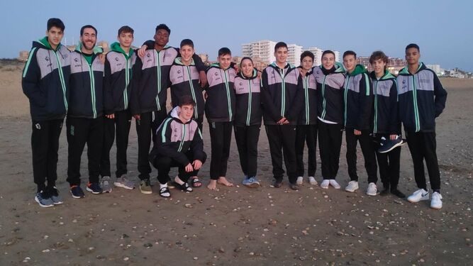 Jugadores de las diferentes selecciones andaluzas, en las playas de Huelva