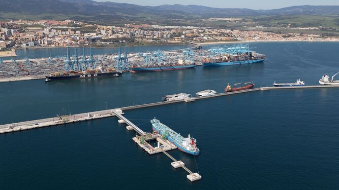 Vista aérea de Algeciras y su puerto