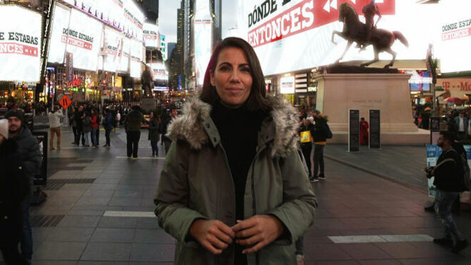 Ana Pastor en Times Square