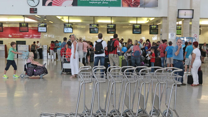 Zona de facturación del aeropuerto de Jerez.