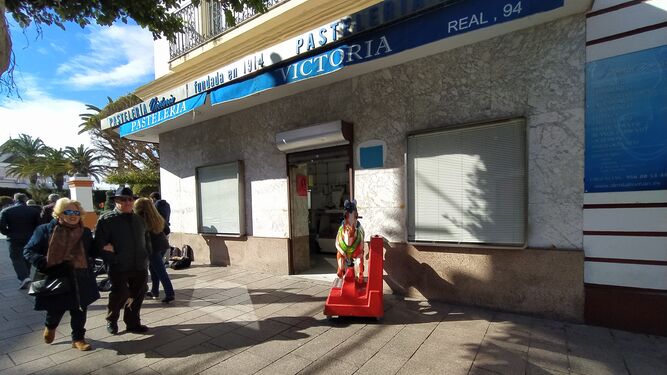 La pastelería La Victoria, que esta mañana ha reabierto tras diez días cerrada.