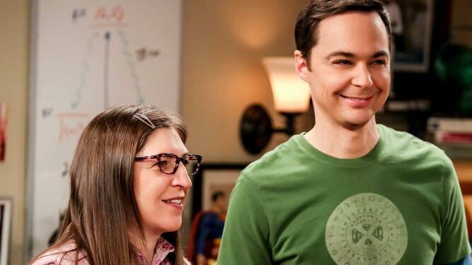 Amy Farrah Fowler y Sheldon Cooper en la serie The Big Bang Theory. @bigbangtheory_cbs