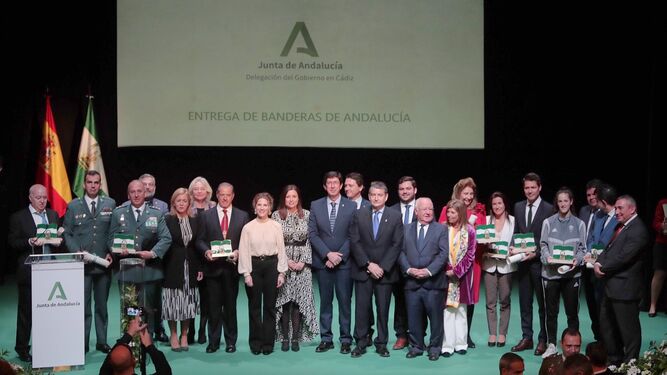 Im&aacute;genes de la entrega de las Banderas de Andaluc&iacute;a en la provincia