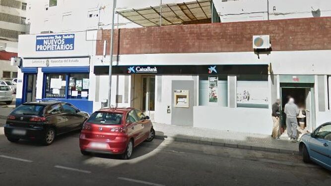La oficina de CaixaBank en la calle Federico García Lorca