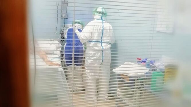 Hay once personas ingresadas y dos pacientes en estudio en el Hospital Comarcal 'Virgen del Camino' de Sanlúcar.