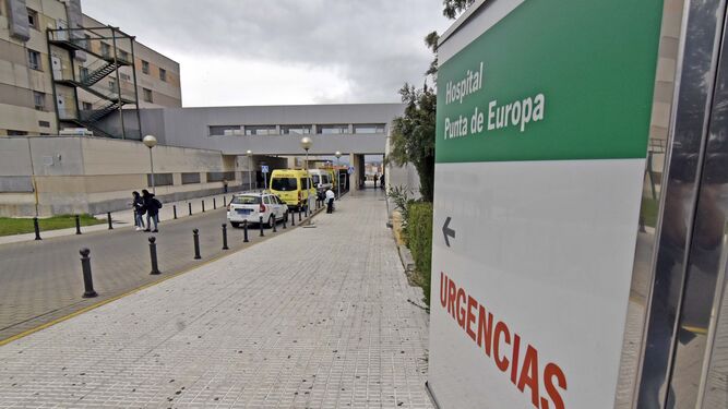 El acceso a Urgencias del hospital Punta de Europa