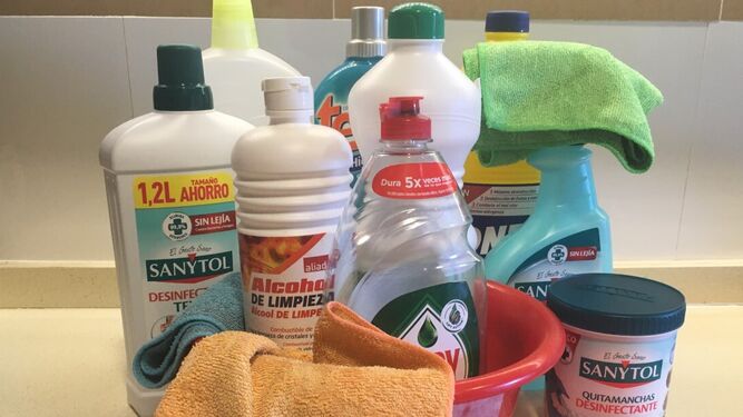 Productos de limpieza de hogar.