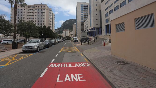 El exterior del hospital de San Bernardo, en Gibraltar