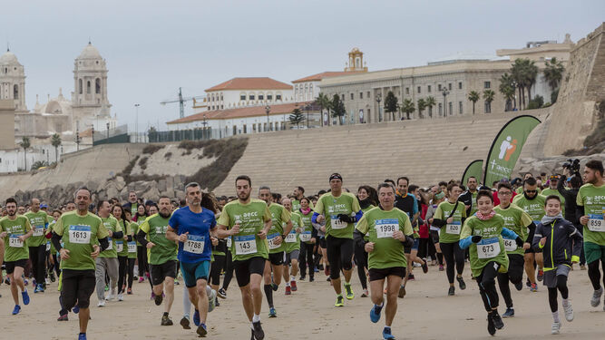 Imagen de la última carrera contra el cáncer organizada en Cádiz.