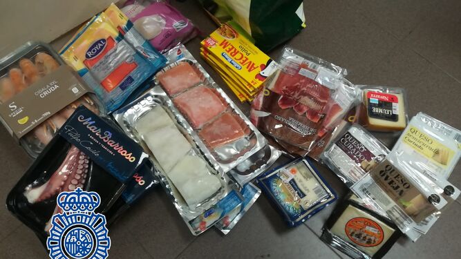 Parte de los productos hurtados en los supermercados de La Línea