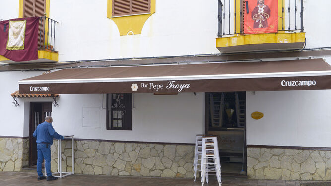 Fotos de comercios y terrazas de bares y cafeterias en Algeciras.