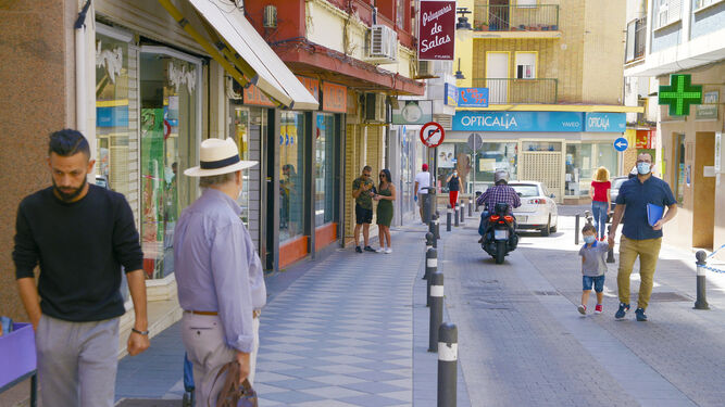 Fotos de comercios de Algeciras durante la fase 1 de la desescalada