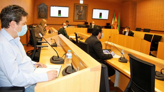 Una imagen del pleno donde se aprobó por unanimidad el pago de las facturas a la empresa de Ayuda a Domicilio.