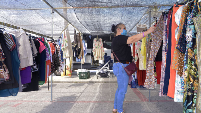 Fotos del primer dia del mercadillo de La Linea