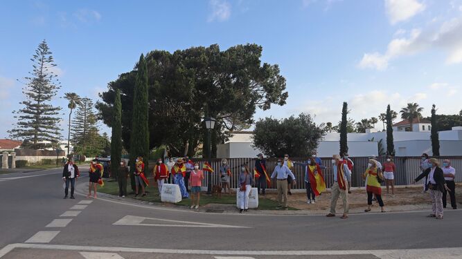 Protestas contra Pedro S&aacute;nchez en Sotogrande
