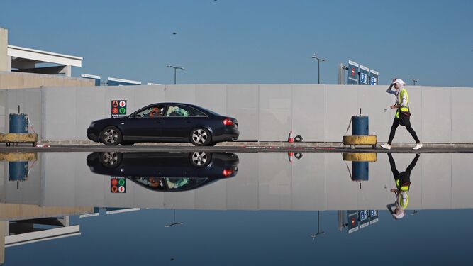 Un vehículo se dispone a embarcar en el Puerto de Algeciras, en la OPE de 2019.