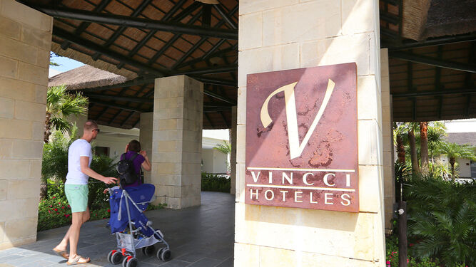 Entrada del Hotel Vincci Costa Golf en una imagen de archivo.