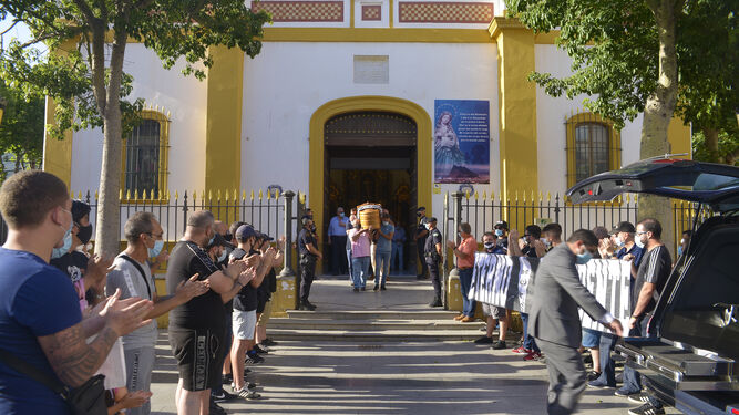 Fotografias del entierro del expresidente de la Balona