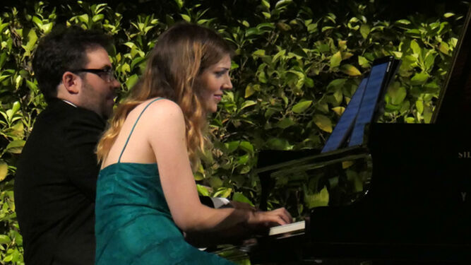 Iberian Klavier piano duo actuando en las Noches del Alcázar de 2018.