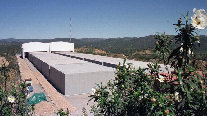 Una de las plataformas de almacenamiento de residuos nucleares de El Cabril.