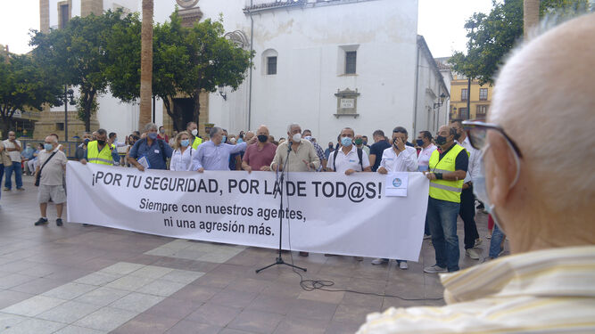 Fotos de la concentraci&oacute;n contra el narcotr&aacute;fico en Algeciras.